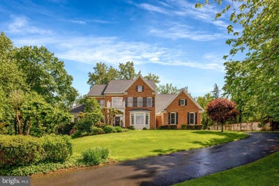 /international/us/12413-english-garden-court-herndon-va-110099292001/