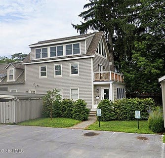 /international/us/223-lake-avenue-saratoga-springs-ny-110106207740/