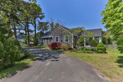/international/us/7-aunt-matties-road-chatham-ma-110108356295/