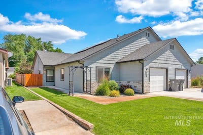/international/us/22-w-owyhee-ave-homedale-id-110100316544/