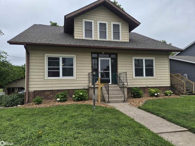 /international/us/1225-n-4th-avenue-w-newton-ia-110109156491/