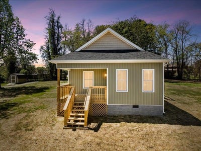 /international/us/109-ferry-court-pulaski-va-110107418693/