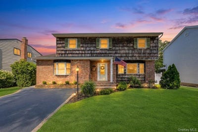 /international/us/15a-totten-street-bethpage-ny-110109030875/