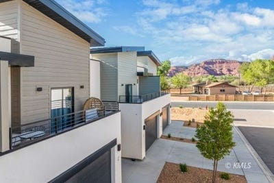 /international/us/350-e-650-s-kanab-ut-110107583368/