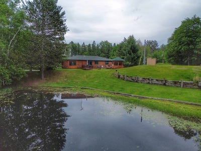 /international/us/n4443-crappie-road-medford-wi-110098373803/