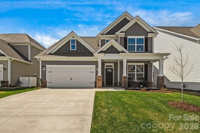 /international/us/574-fox-cove-road-hendersonville-nc-110106849720/