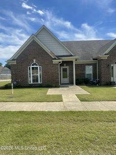 /international/us/3318-jade-lane-southaven-ms-110107878925/