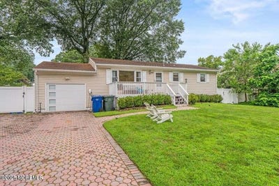 /international/us/188-belmar-avenue-oakhurst-nj-110104304311/