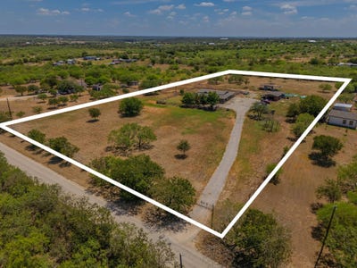 /international/us/1781-long-rd-lockhart-tx-110119632894/