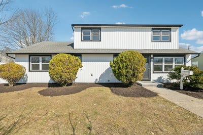 /international/us/38-somerset-road-e-amityville-ny-110106211404/