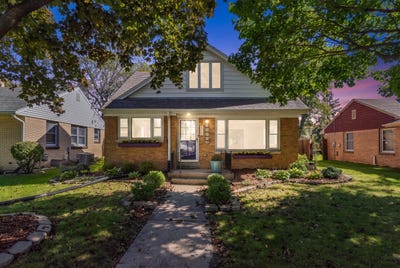 /international/us/3848-n-101st-st-wauwatosa-wi-110120419903/