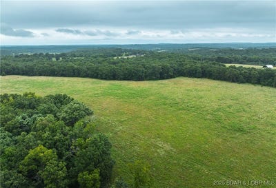 /international/us/watkins-ford-road-iberia-mo-110101343552/