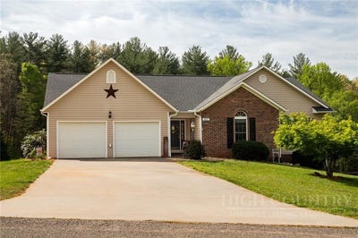 /international/us/611-briar-creek-drive-north-wilkesboro-nc-110107717737/