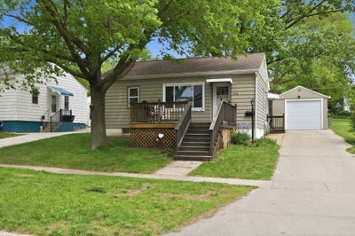 /international/us/1708-w-3rd-street-perry-ia-110108077629/