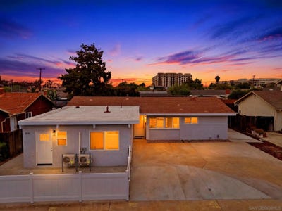 /international/us/8514-glenhaven-san-diego-ca-110108384244/