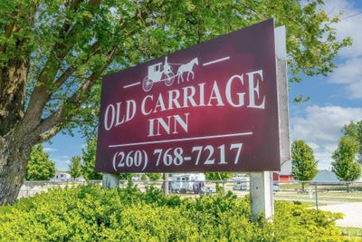 /international/us/240-e-farver-street-shipshewana-in-110108395099/