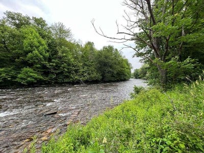 /international/us/15-simms-road-chateaugay-ny-110099406548/?lang=en