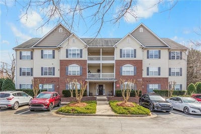 /international/us/4702-brighton-park-drive-winston-salem-nc-110106250442/