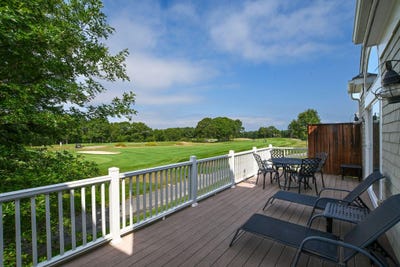 /international/us/16-amberwood-court-bourne-ma-110102453647/