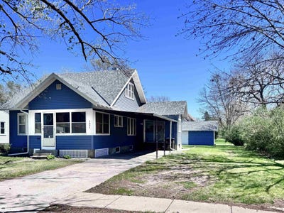 /international/us/1221-12th-street-onawa-ia-110108988197/
