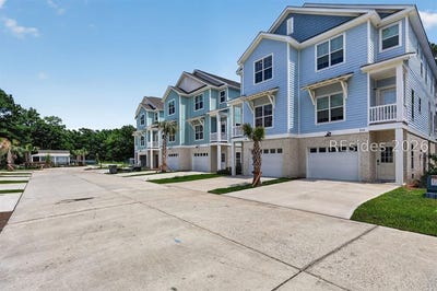 /international/us/220-olive-shell-court-hilton-head-island-sc-110108586396/