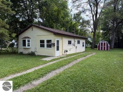/international/us/147-valley-avenue-alma-mi-110100971310/