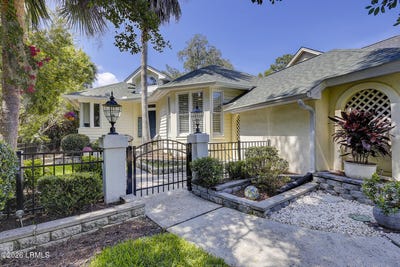 /international/us/3-royal-pointe-drive-hilton-head-island-sc-110119587213/