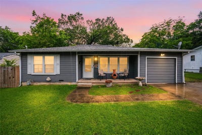 /international/us/1307-n-gaines-street-ennis-tx-110108906125/