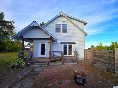 /international/us/1015-w-8th-street-port-angeles-wa-110120530876/