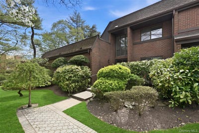 /international/us/25-chestnut-hill-roslyn-ny-110107503831/