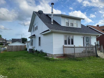 /international/us/1208-w-state-street-marshalltown-ia-110100568246/