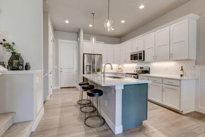 /international/us/158-high-point-dr-longmont-co-110107995290/