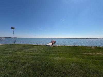 /international/us/7042-436th-avenue-webster-sd-110108199427/