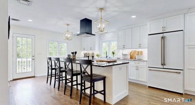 /international/us/561-wintergreen-avenue-hamden-ct-110108355586/