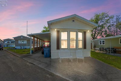 /international/us/8175-north-shore-boulevard-marblehead-oh-110108378276/