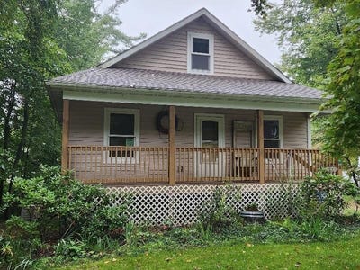 /international/us/1046-amelia-street-pullman-mi-110110329480/