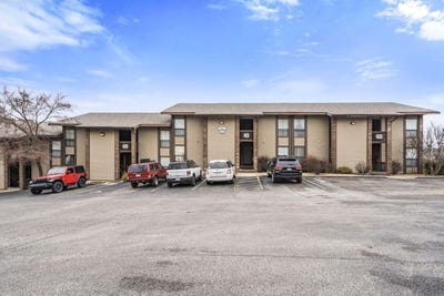 /international/us/148-lake-club-drive-branson-mo-110097341412/