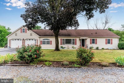/international/us/3049-spring-road-carlisle-pa-110109368897/