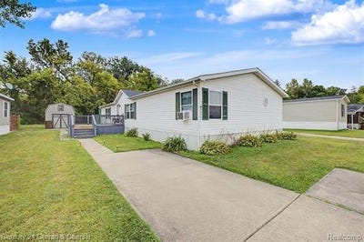 /international/us/28451-spruce-drive-huron-twp-mi-110109842315/