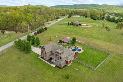 /international/us/915-brotherton-drive-cookeville-tn-110098912973/