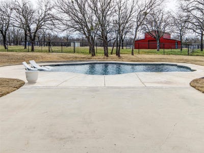 /international/us/676-private-road-3628-bridgeport-tx-110105756781/
