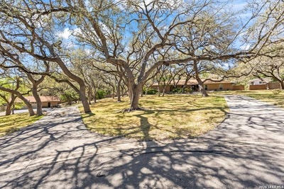 /international/us/9106-sundew-cir-garden-ridge-tx-110106722871/