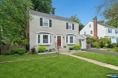 /international/us/26-brookdale-road-bloomfield-nj-110110239602/