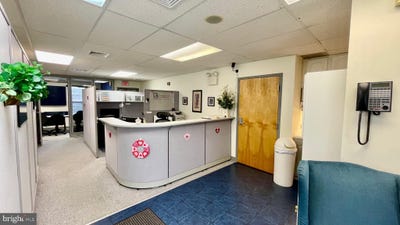 /international/us/27-regency-plaza-glen-mills-pa-110089725118/