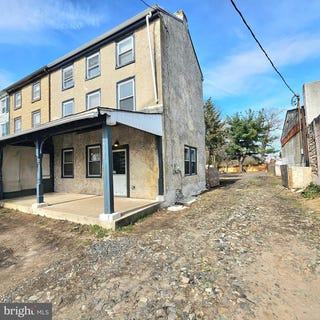 /international/us/2005-w-main-street-norristown-pa-110107466775/