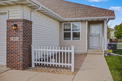 /international/us/1431-prairie-drive-story-city-ia-110108030357/
