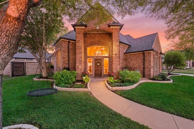 /international/us/2736-woodbridge-drive-hurst-tx-110120106740/