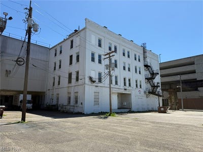 /international/us/211-6th-street-parkersburg-wv-110107997035/