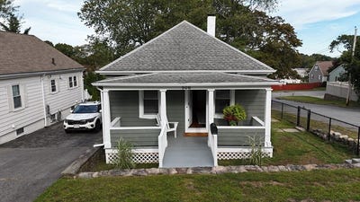 /international/us/506-hawes-st-new-bedford-ma-110102327357/