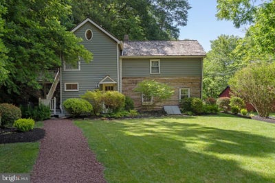 /international/us/22-upper-tinicum-church-erwinna-pa-110109555912/